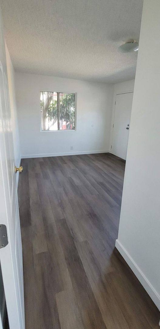 Apartment for rent at 352 E 52nd, Los Angeles, CA 90011