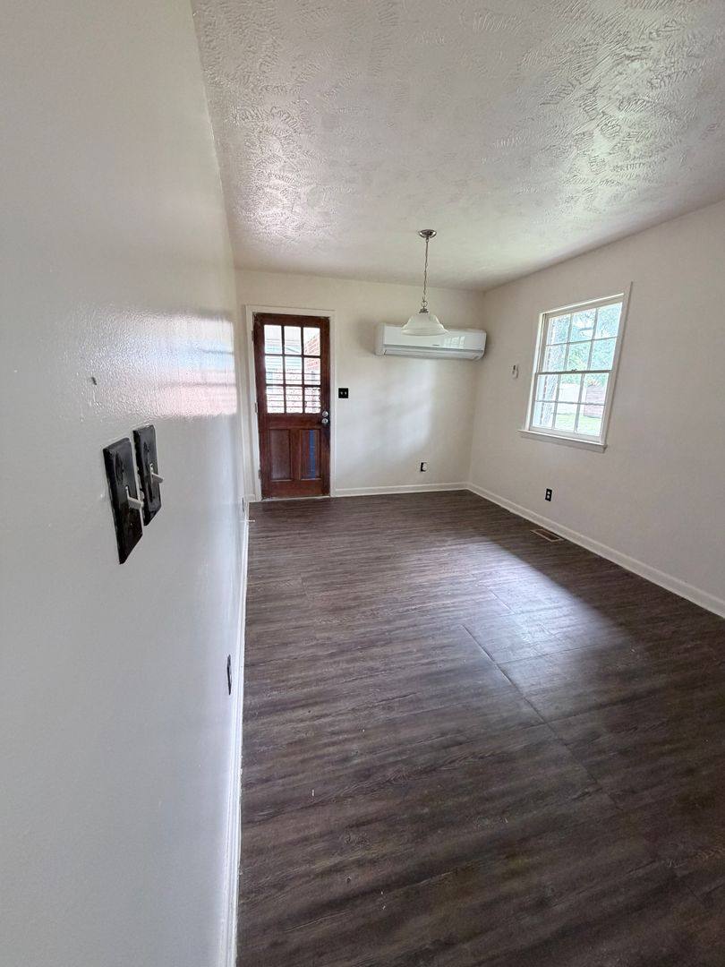 House for rent at 512 Produce Market Rd, Laurinburg, NC 28352