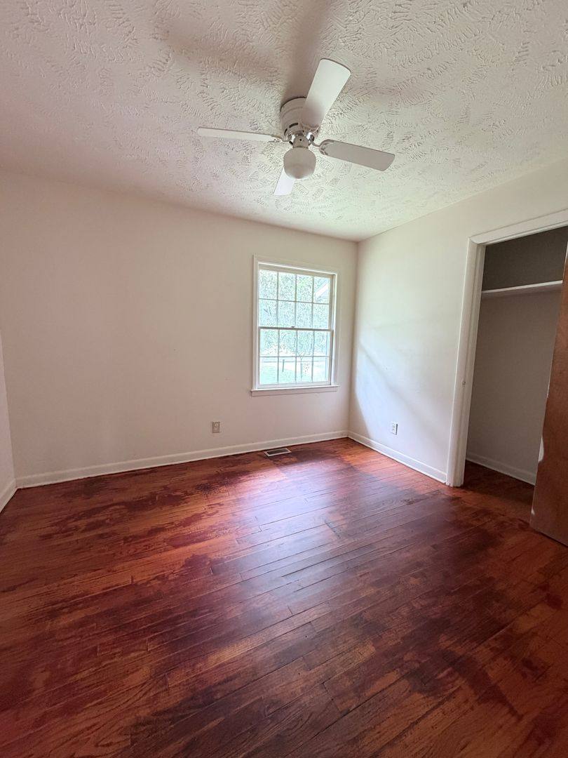 House for rent at 512 Produce Market Rd, Laurinburg, NC 28352