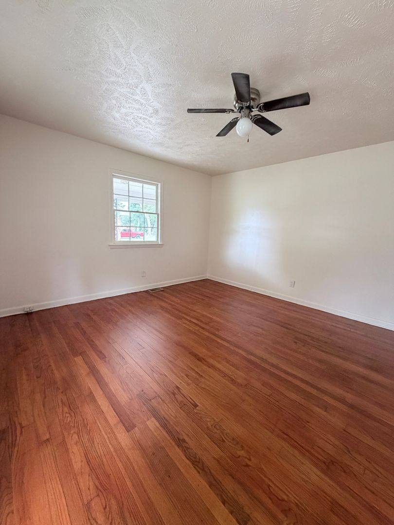House for rent at 512 Produce Market Rd, Laurinburg, NC 28352