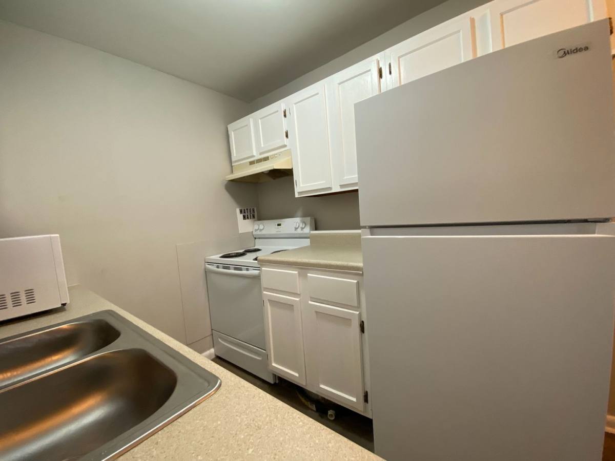 Apartment for rent at 550 Harding Place, Nashville, TN 37211