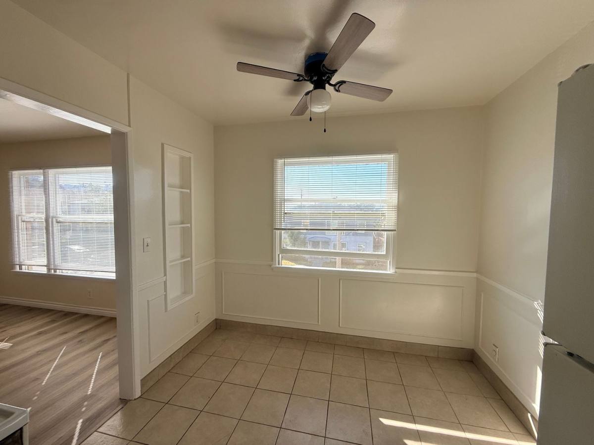 Apartment for rent at 4156 - 4164 Somerset Dr, Los Angeles, CA 90008