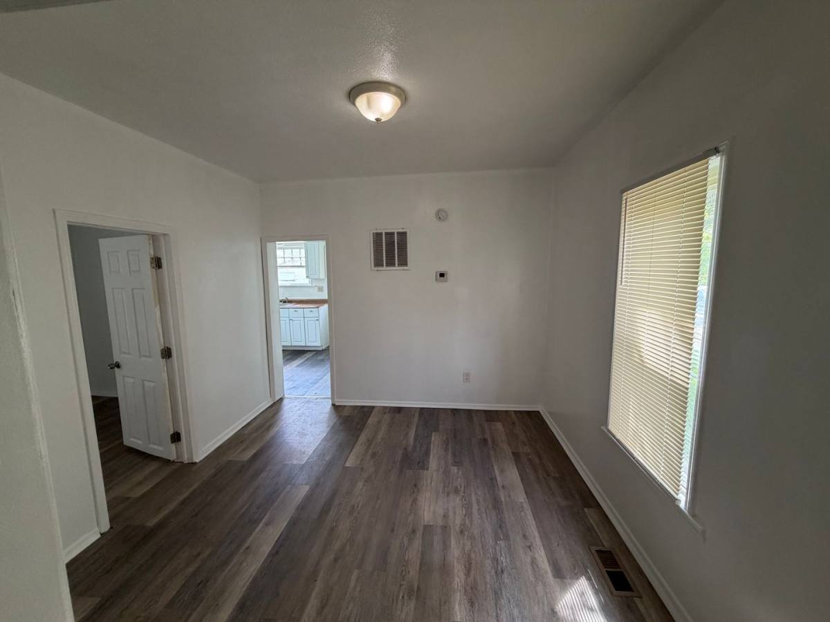 Apartment for rent at 309-311 Delaware Ave, Lorain, OH 44052