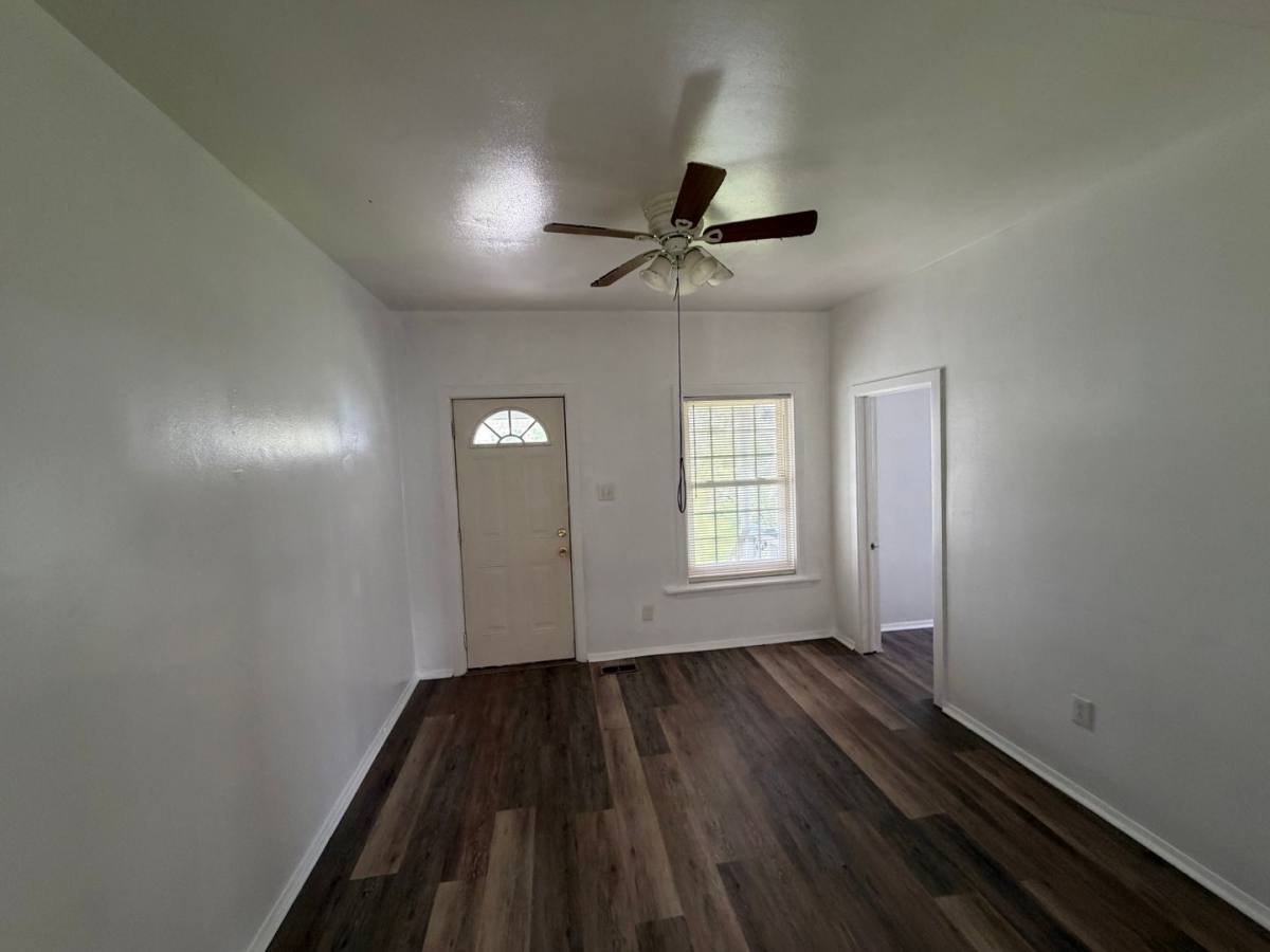 Apartment for rent at 309-311 Delaware Ave, Lorain, OH 44052