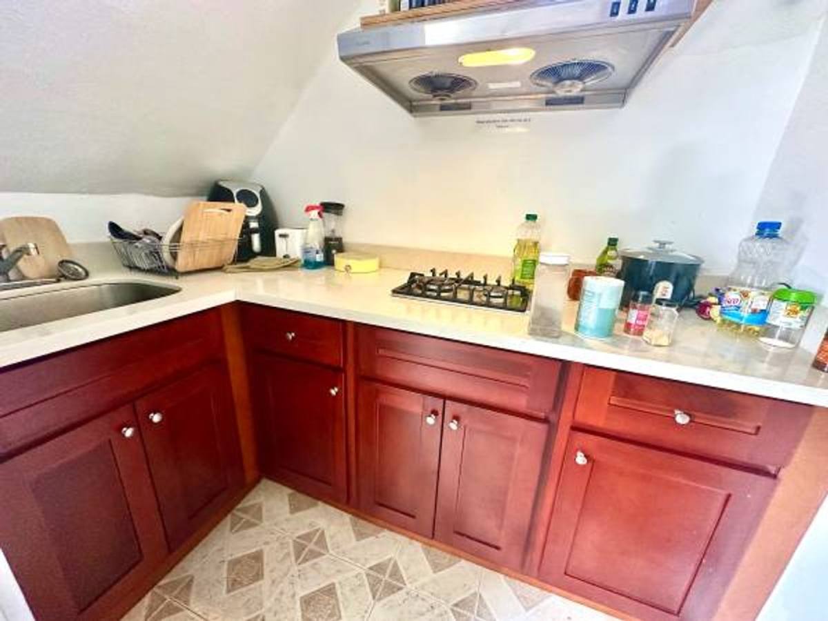 Apartment for rent at 2228 McKinnley Ave, Berkeley, CA 94703
