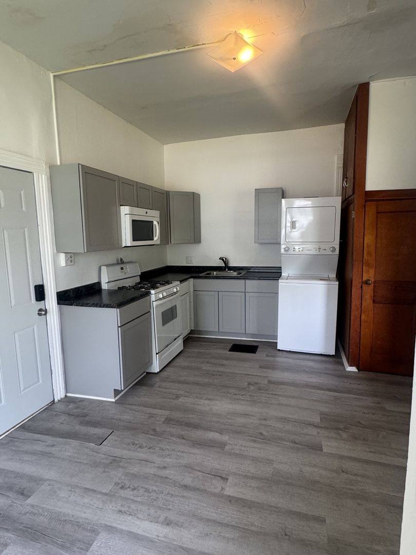 Apartment for rent at 6801 Lexington Ave, Lincoln, NE 68505