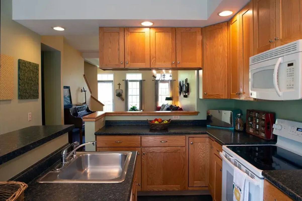 Townhouse for rent at 46 Barrister Dr, White River Junction, VT 05001