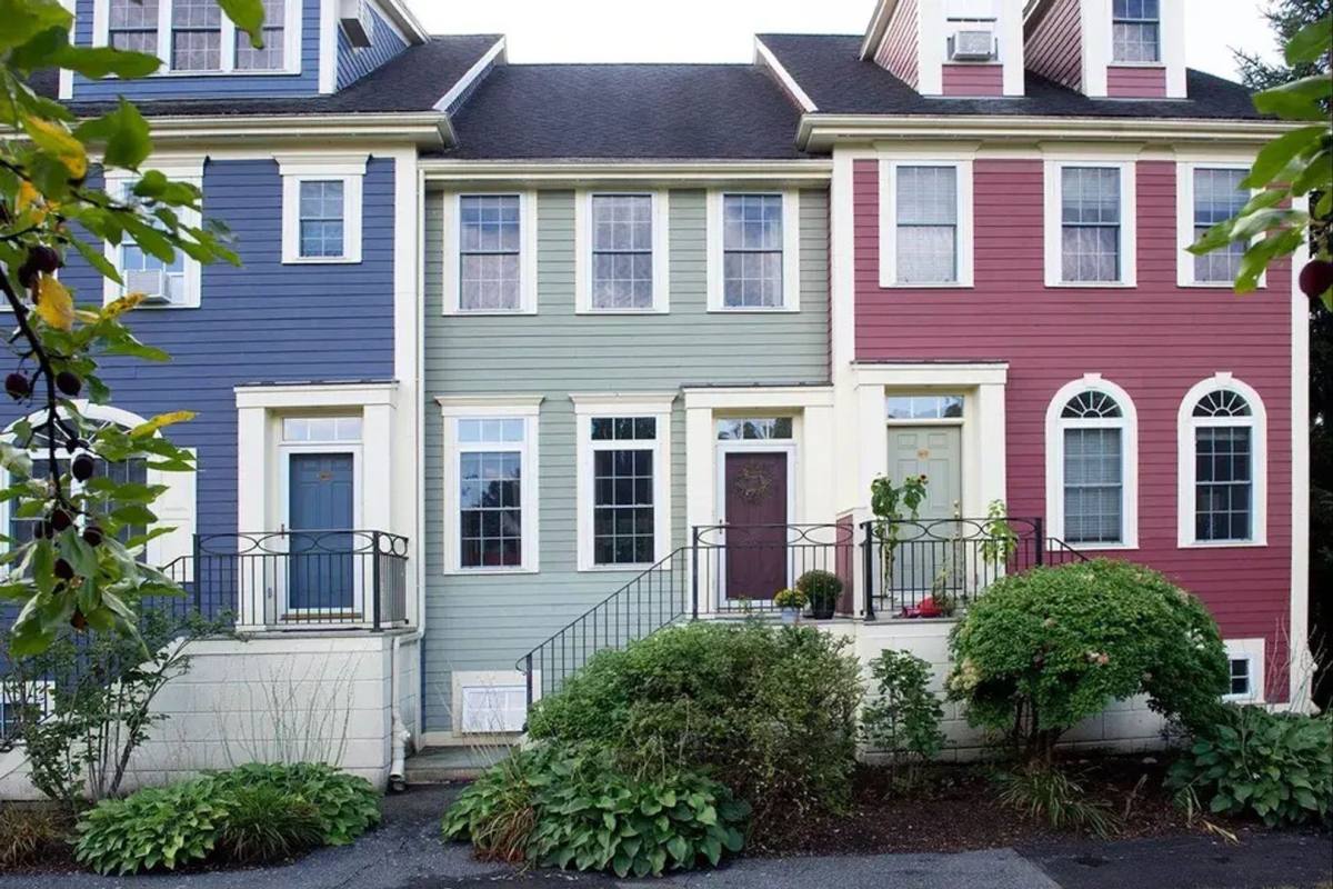 Townhouse for rent at 46 Barrister Dr, White River Junction, VT 05001