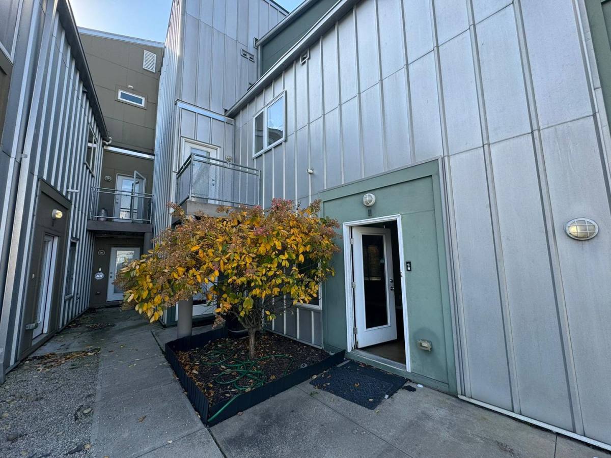 Townhouse for rent at 10335 Detroit Ave, Cleveland, OH 44102