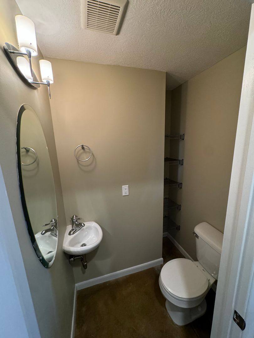 Townhouse for rent at 10335 Detroit Ave, Cleveland, OH 44102