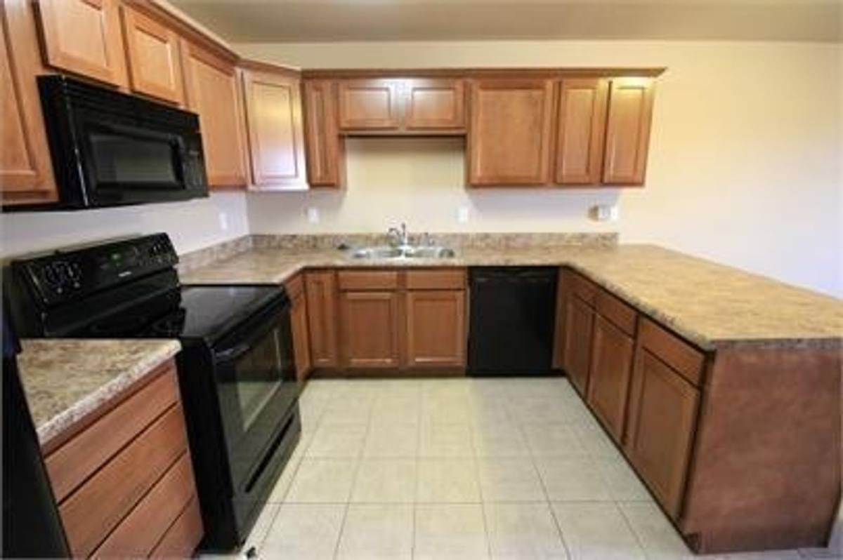 Apartment for rent at 113 Edna, Waynesville, MO 65583
