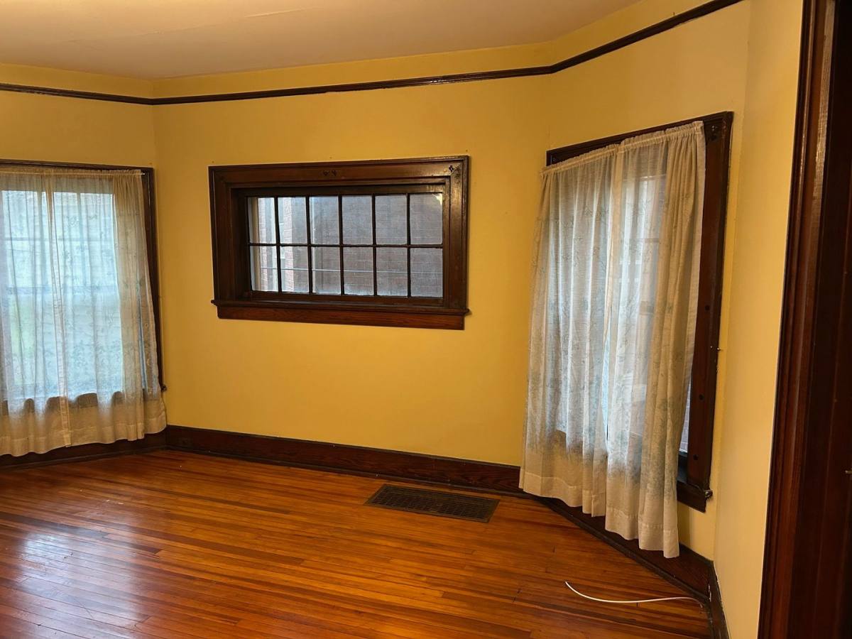 Apartment for rent at 2027 Murray Ave, Louisville, KY 40205