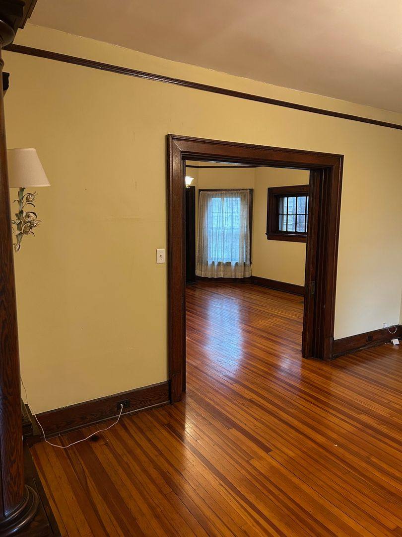Apartment for rent at 2027 Murray Ave, Louisville, KY 40205