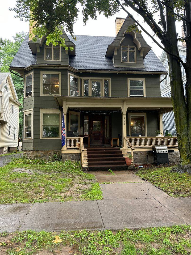 Apartment for rent at 103 Dartmouth St, Rochester, NY 14607
