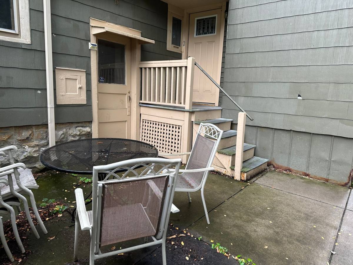 Apartment for rent at 103 Dartmouth St, Rochester, NY 14607