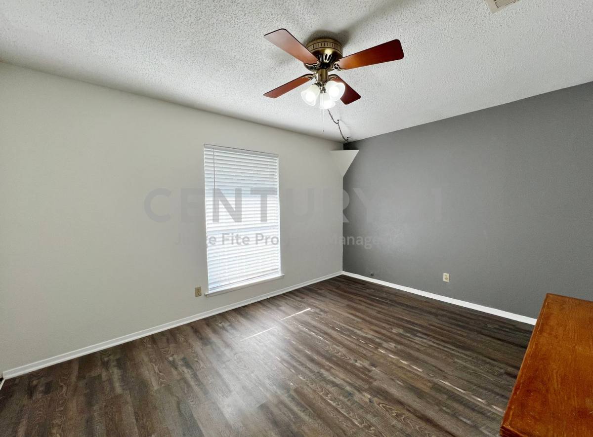 House for rent at 1209 Irwin Dr, Hurst, TX 76053