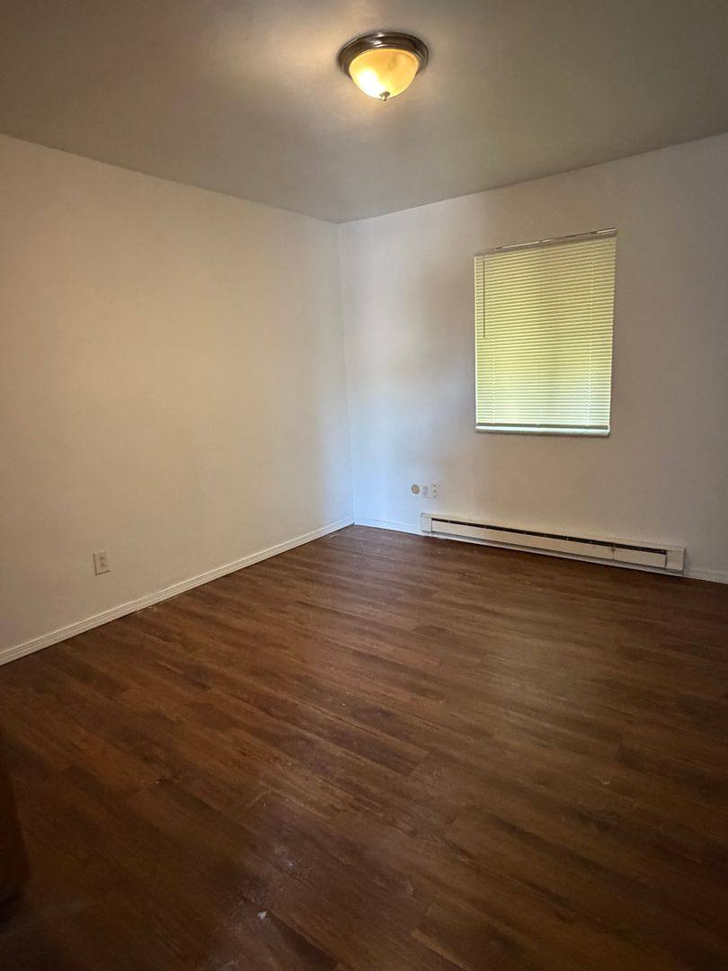 Apartment for rent at 102 N 27th St, Belleville, IL 62226