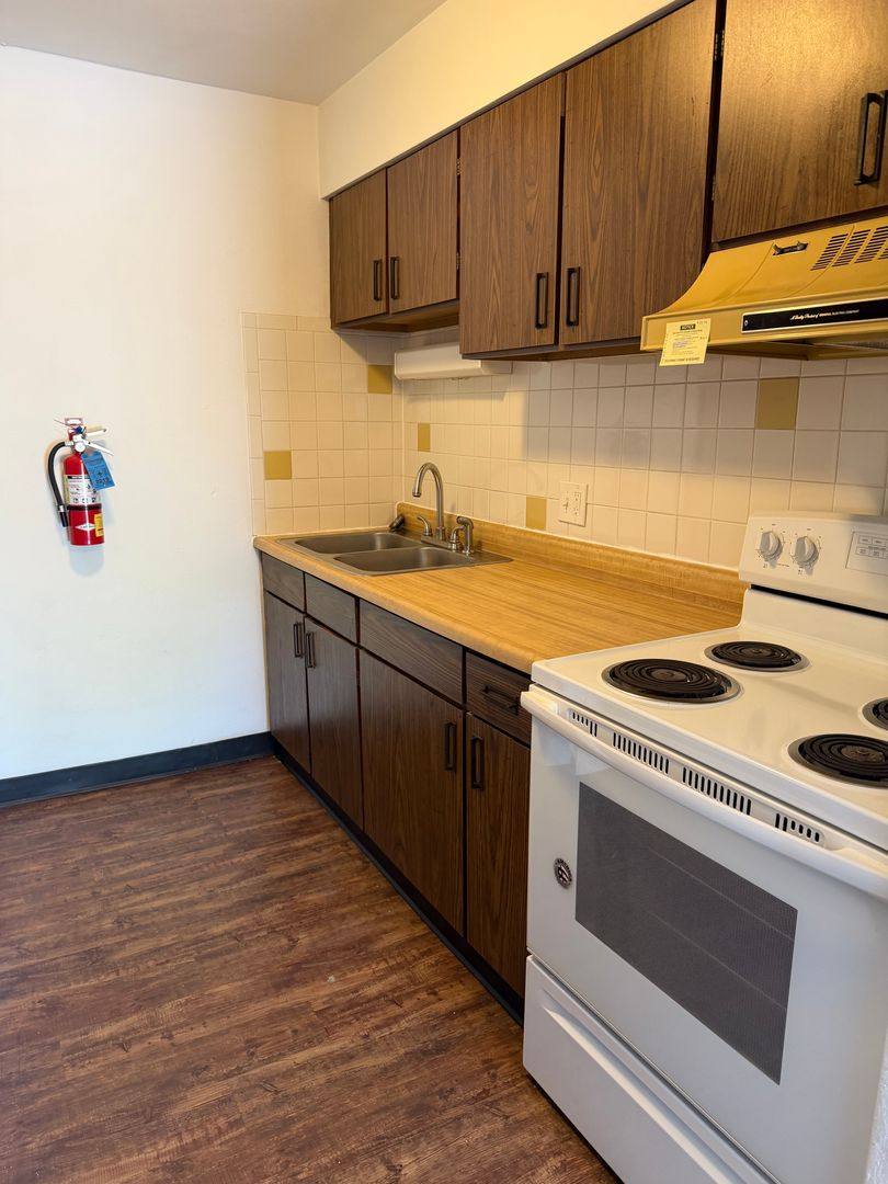 Apartment for rent at 102 N 27th St, Belleville, IL 62226