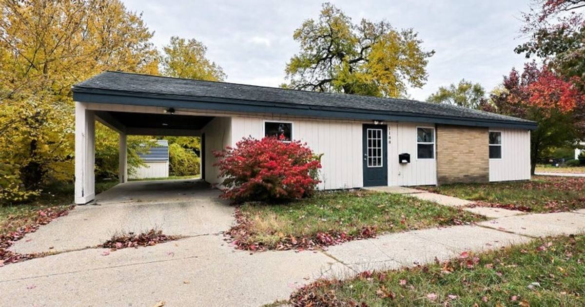 House for rent at 1188 Spring St, Muskegon, MI 49442
