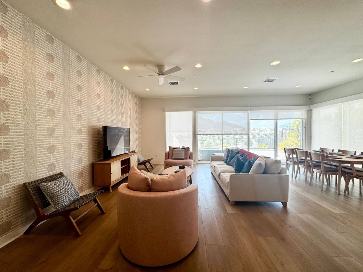 House for rent at 3609 Ambassador Dr, Palm Springs, CA 92262