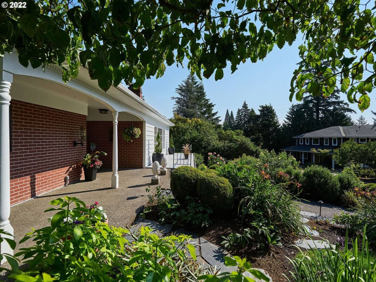 House for rent at 4901 SW Humphrey Park Crest, Portland, OR 97221