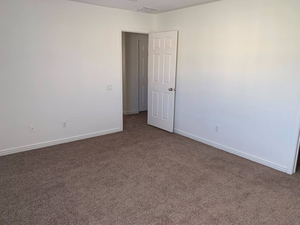 House for rent at 43589 W Cowpath Rd, Maricopa, AZ 85138