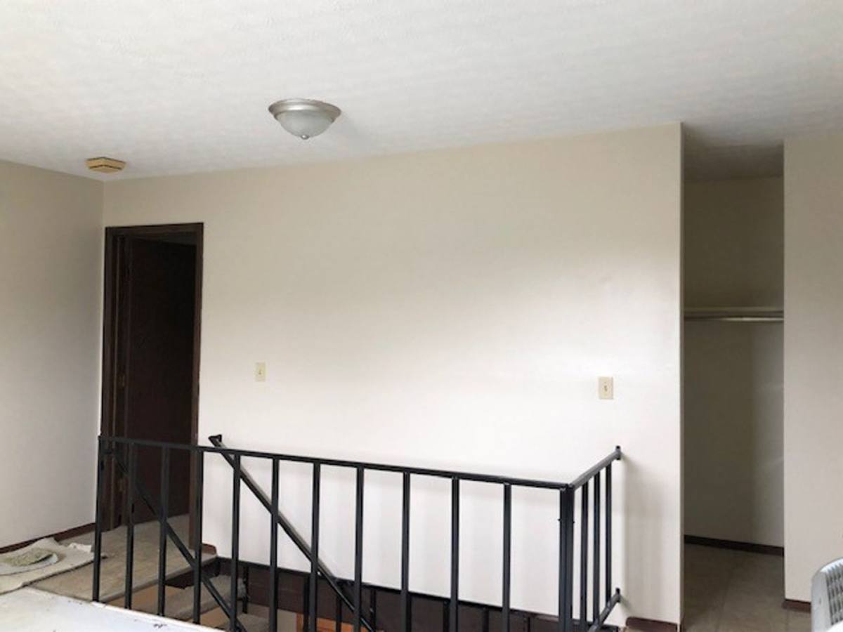Apartment for rent at 287 S Williams, Newark, OH 43055