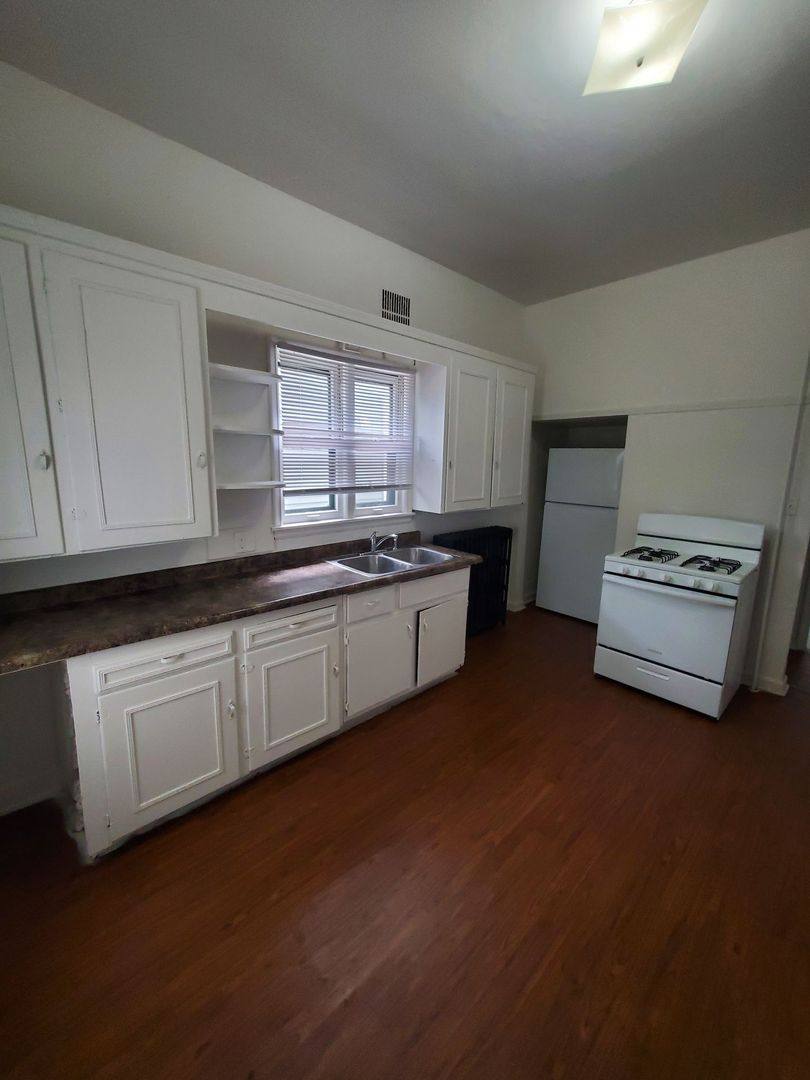 Apartment for rent at 2610 W Juneau Ave, Milwaukee, WI 53233