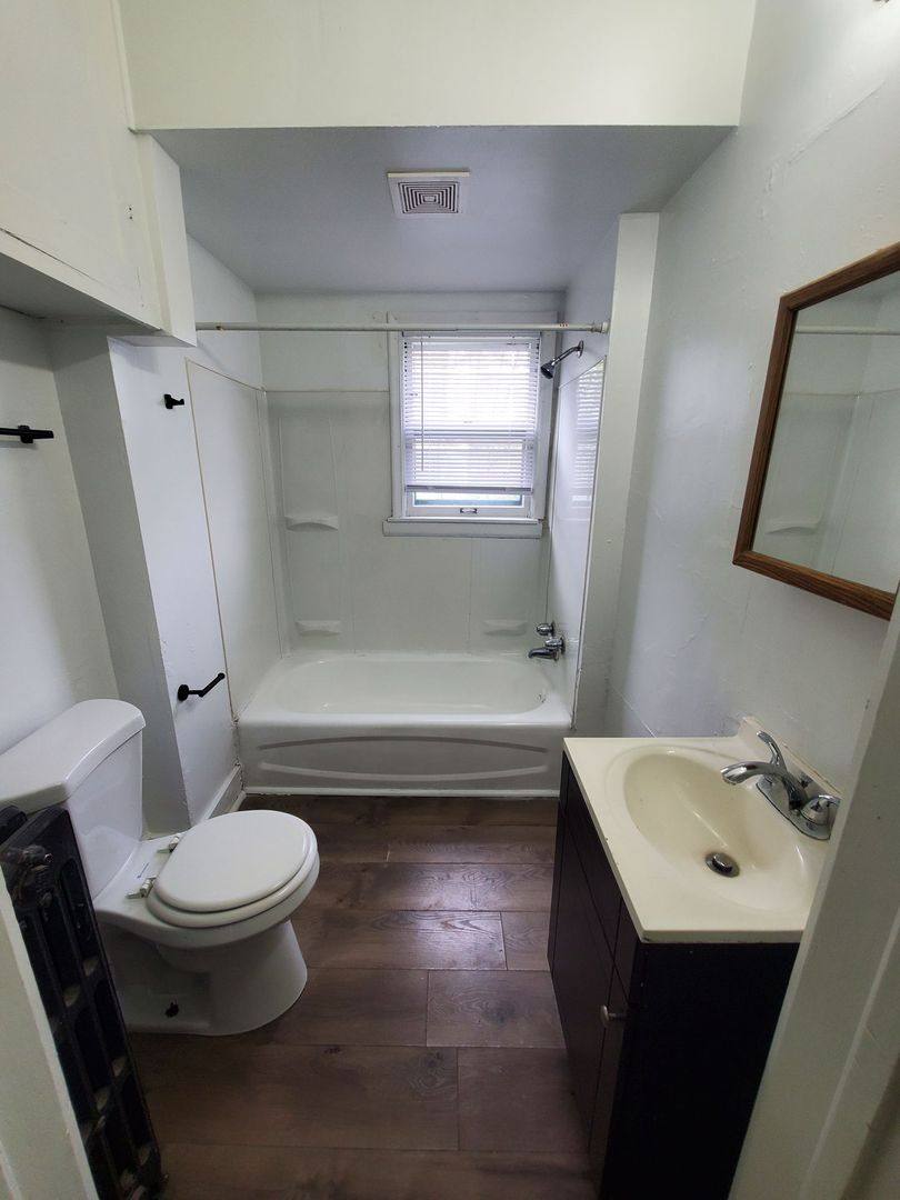 Apartment for rent at 2610 W Juneau Ave, Milwaukee, WI 53233