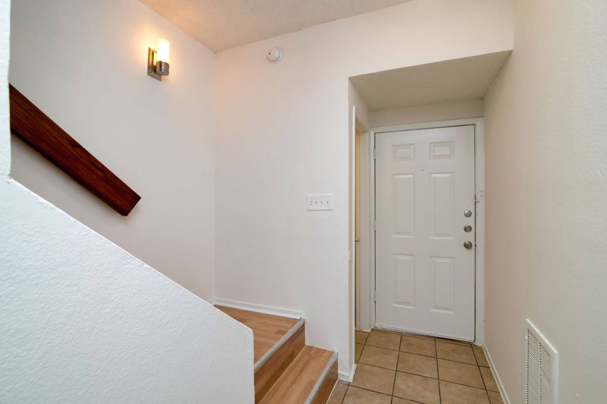 Townhouse for rent at 1445 Weiler Blvd, Fort Worth, TX 76112
