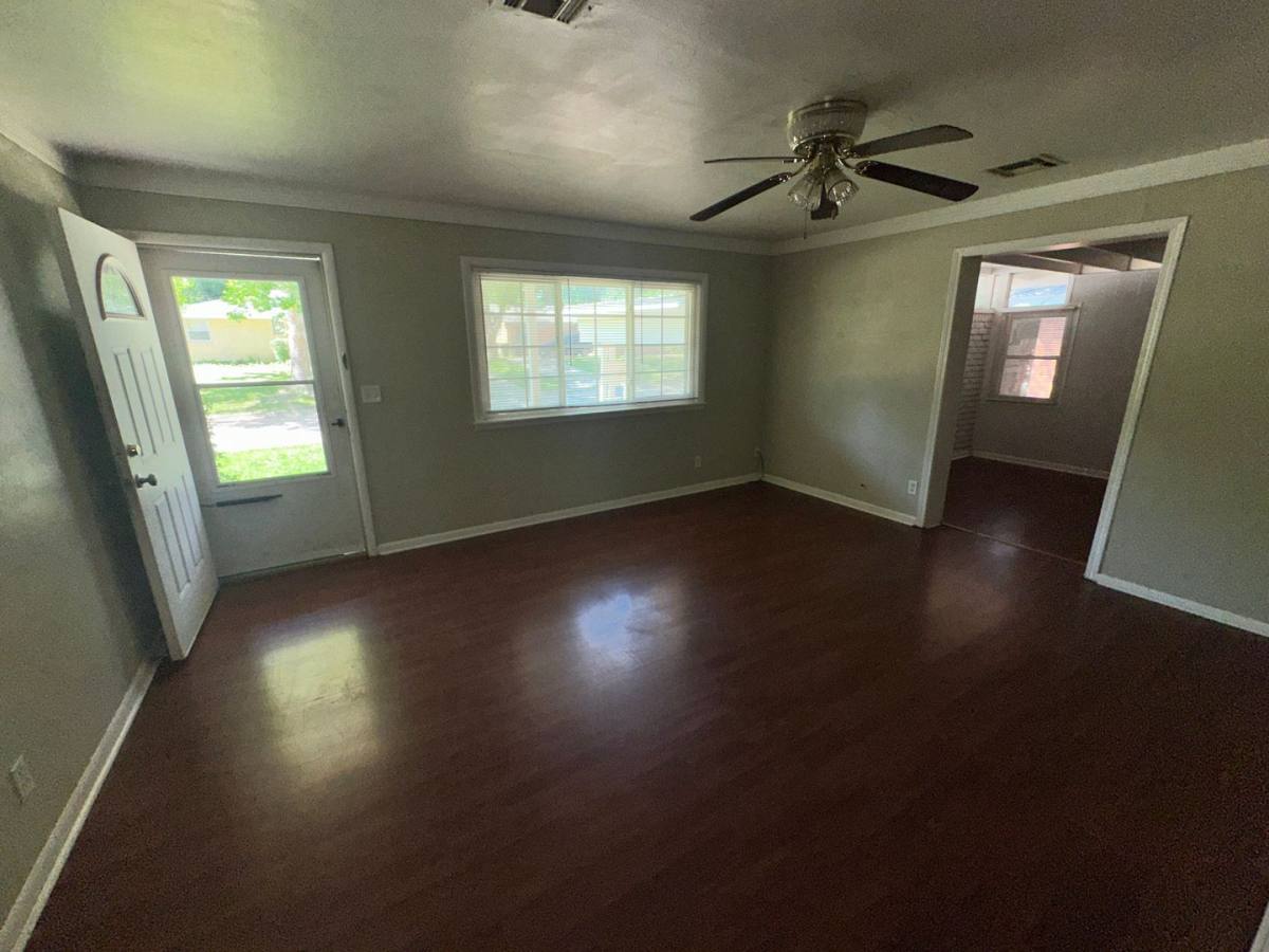 House for rent at 511 Manor Dr, Norman, OK 73072