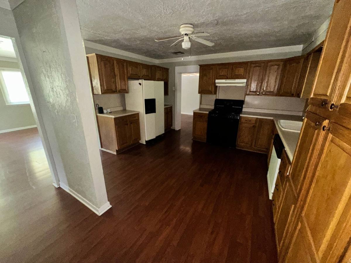 House for rent at 511 Manor Dr, Norman, OK 73072