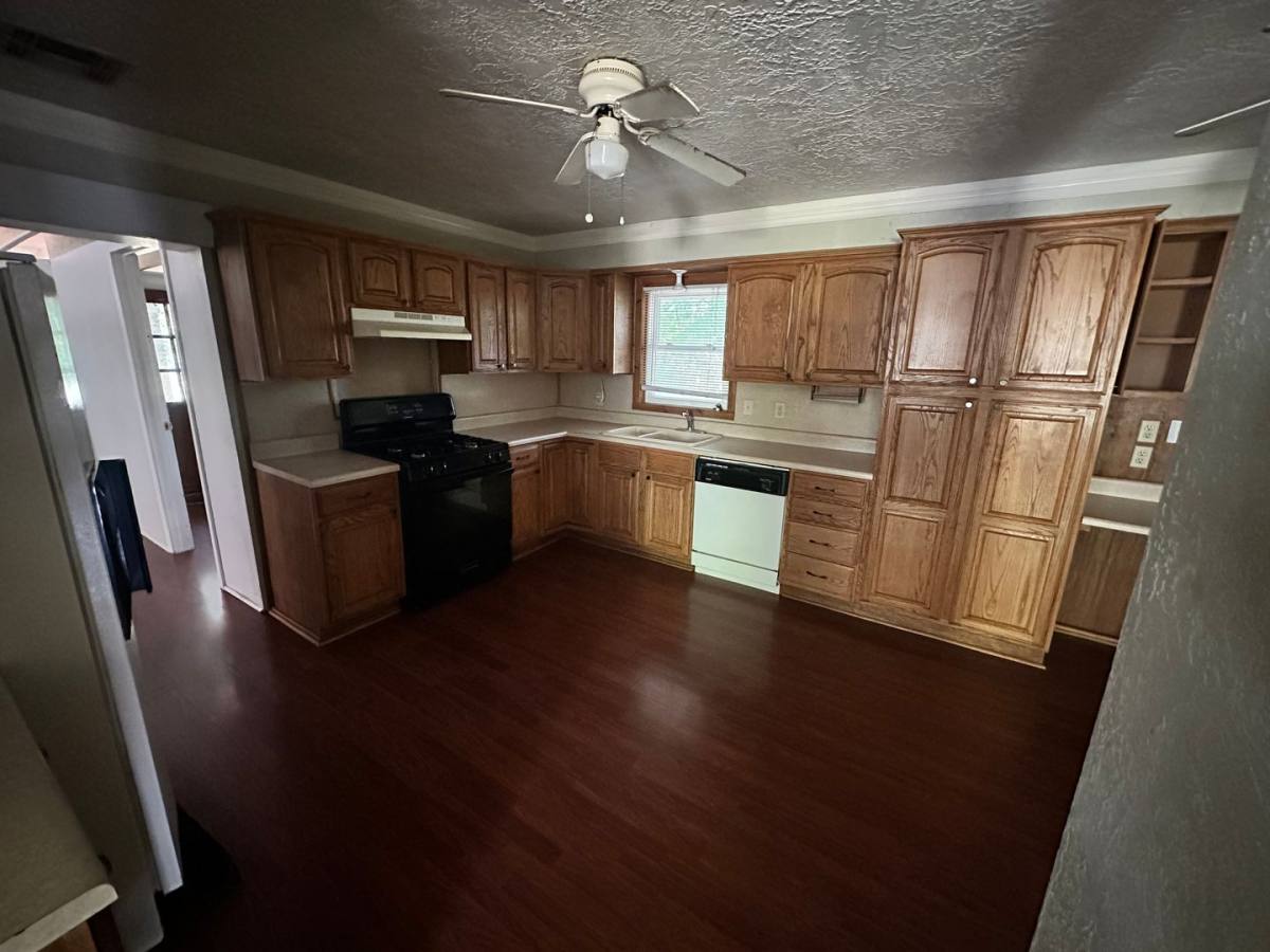 House for rent at 511 Manor Dr, Norman, OK 73072