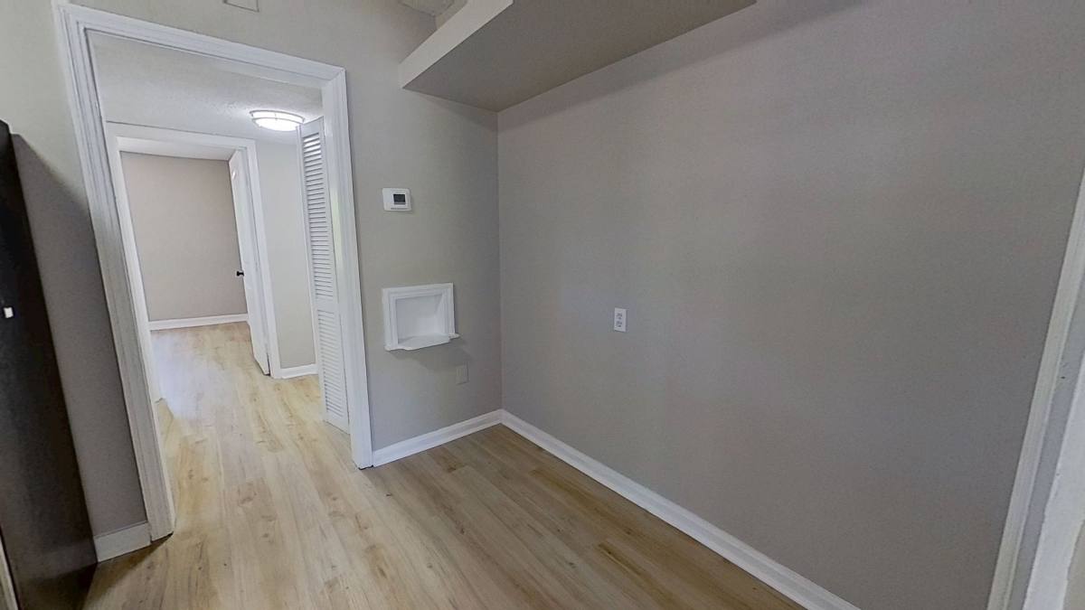 Apartment for rent at 2853 College St, Jacksonville, FL 32205