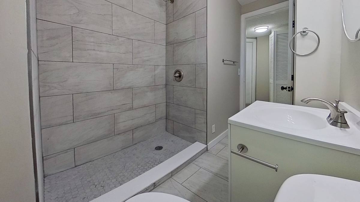 Apartment for rent at 2853 College St, Jacksonville, FL 32205