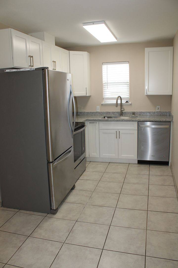 Apartment for rent at 2004 Cavallo Rd, Antioch, CA 94509
