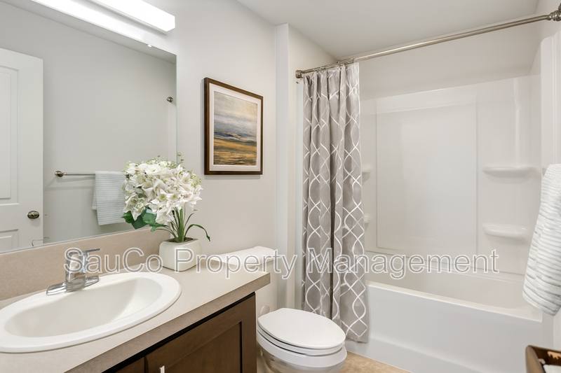 Apartment for rent at 2564 Hawthorne St, Forest Grove, OR 97116