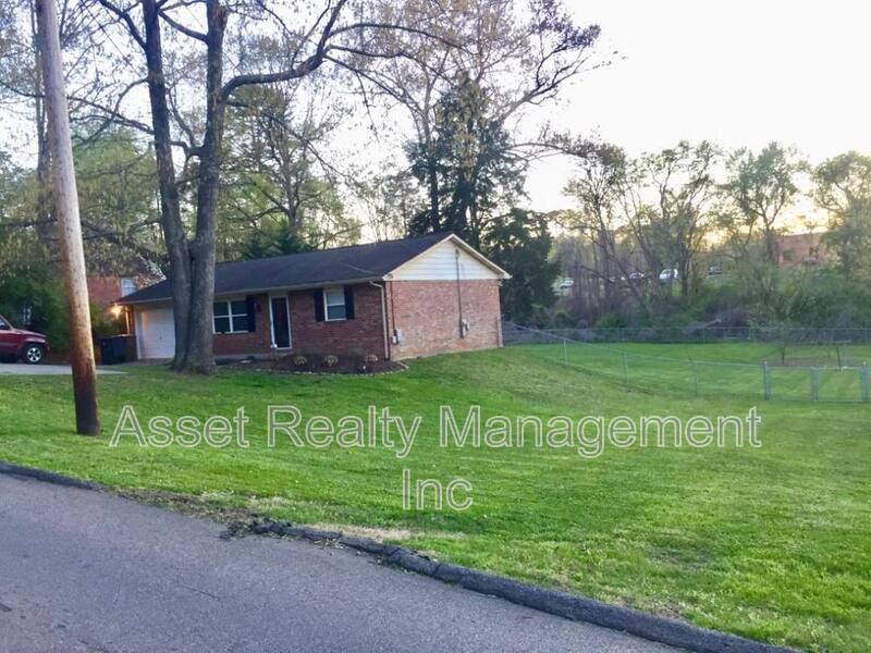 House for rent at 3331 Dewine Rd, Knoxville, TN 37921