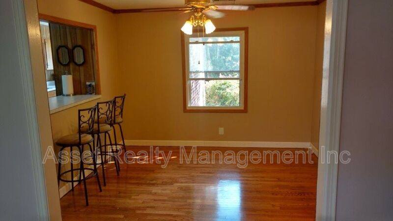 Apartment for rent at 102 Eastwood Dr #1, Knoxville, TN 37920