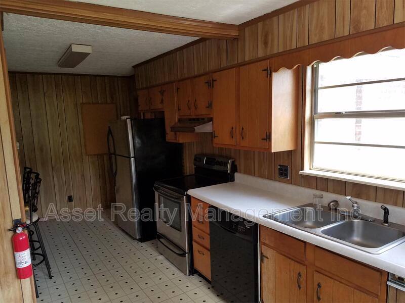 Apartment for rent at 102 Eastwood Dr #1, Knoxville, TN 37920