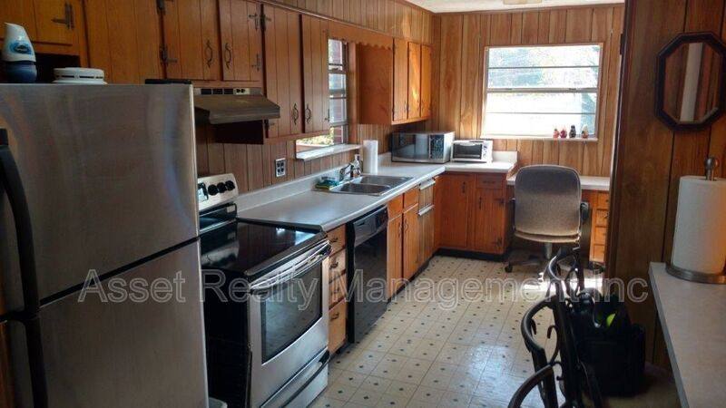 Apartment for rent at 102 Eastwood Dr #1, Knoxville, TN 37920