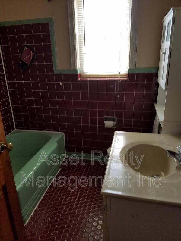 Apartment for rent at 102 Eastwood Dr #1, Knoxville, TN 37920