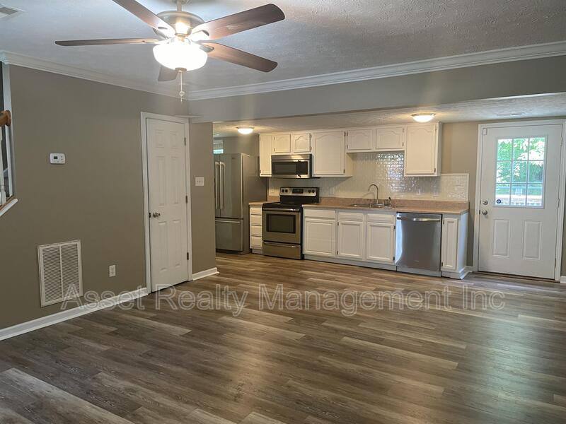 House for rent at 645 Cornerbrook Lane, Knoxville, TN 37918