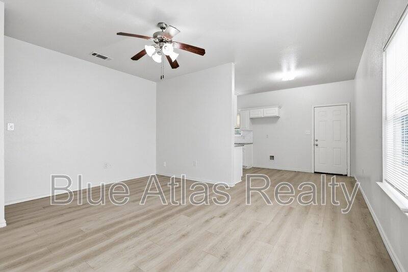 Townhouse for rent at 908 Drexel St #B, McKinney, TX 75069