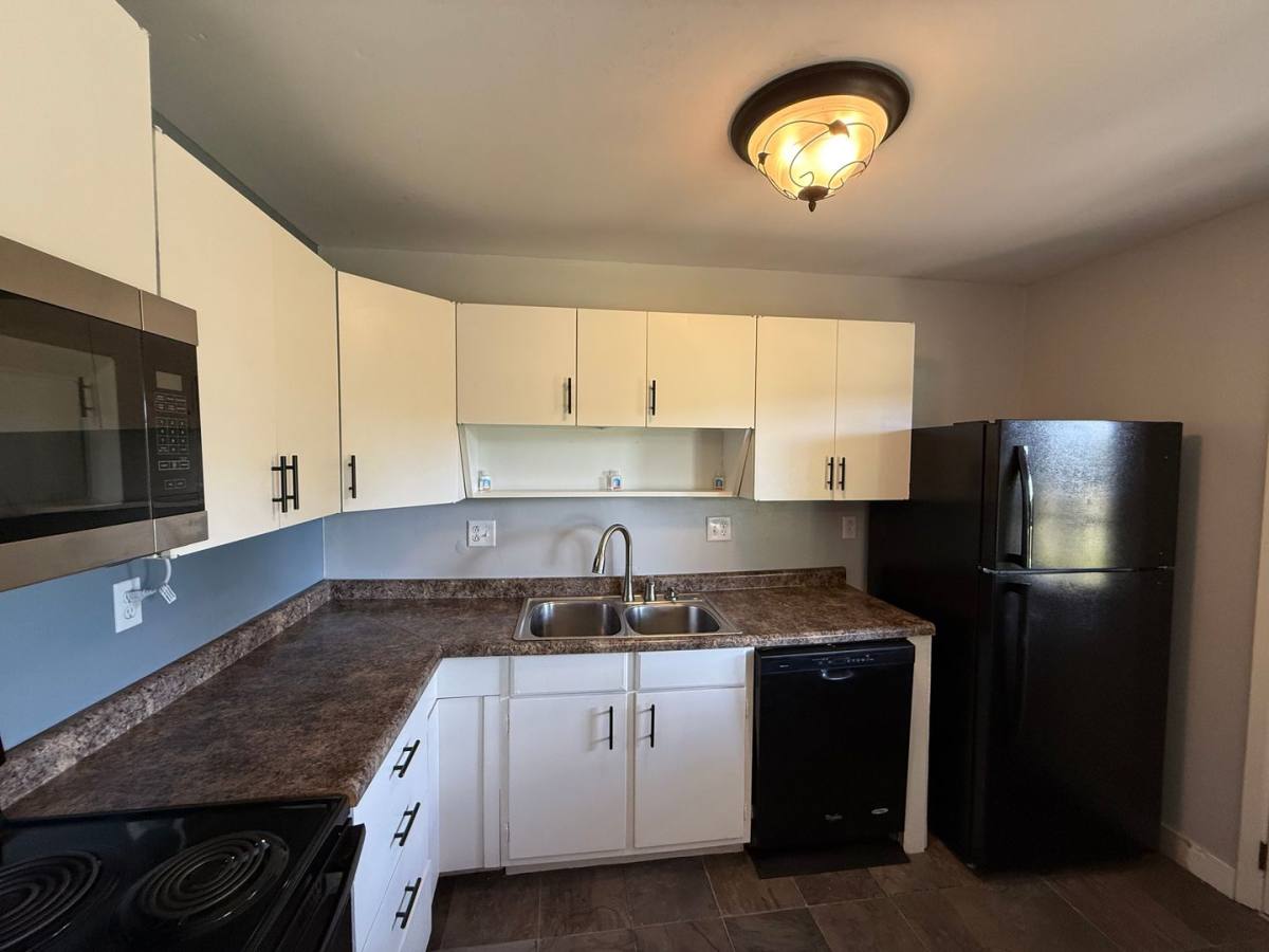 House for rent at 213 S Poplar Dr, Ellettsville, IN 47429
