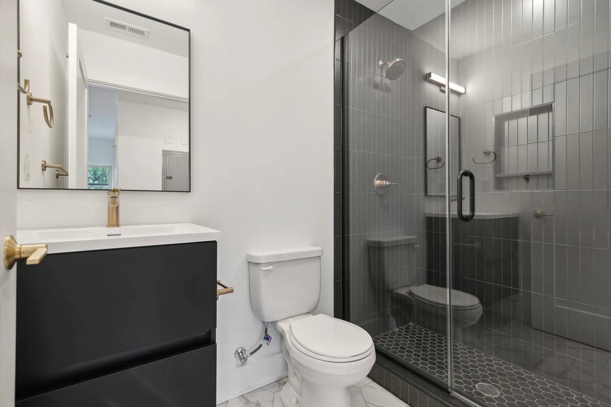 Apartment for rent at 367 W Hortter St, Philadelphia, PA 19119
