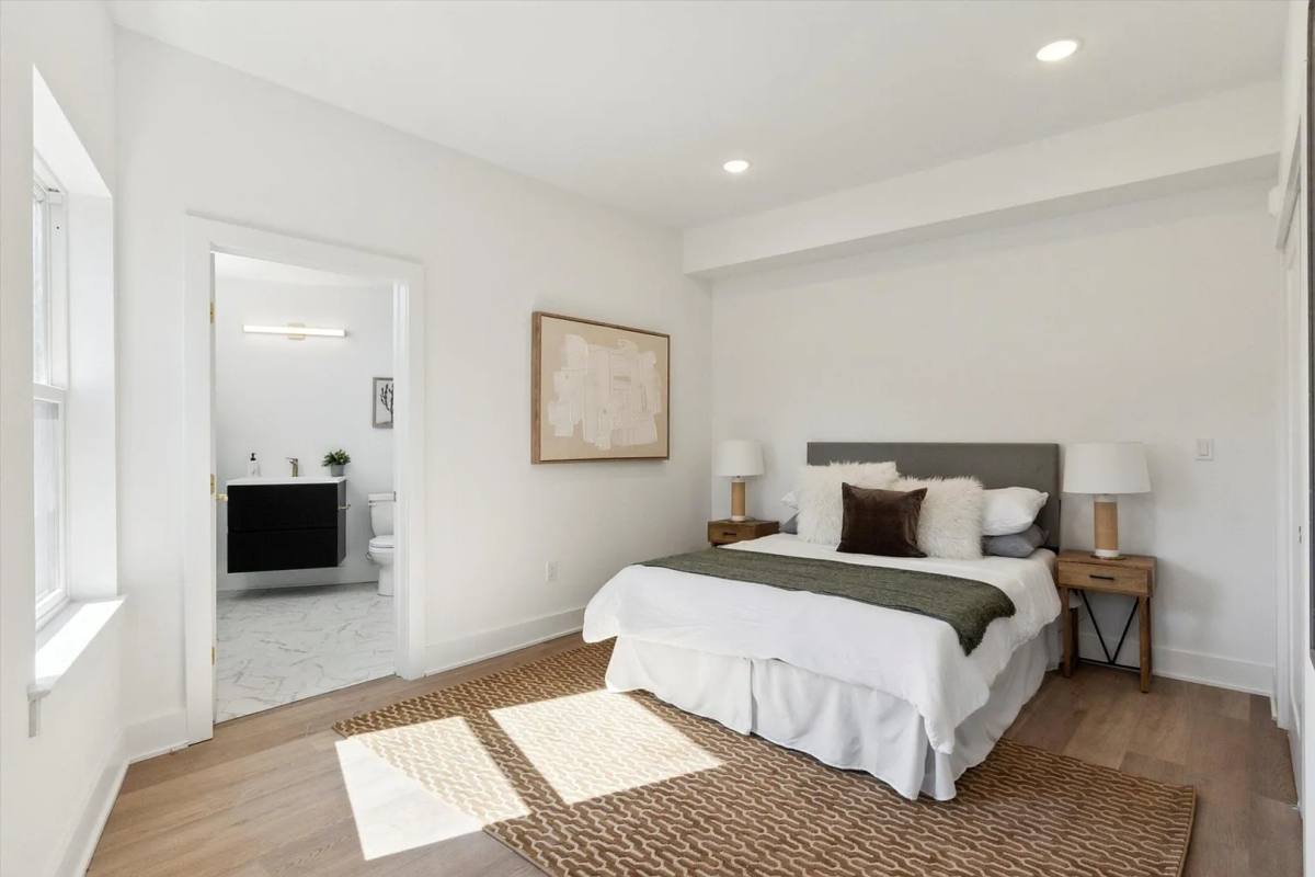 Apartment for rent at 367 W Hortter St, Philadelphia, PA 19119
