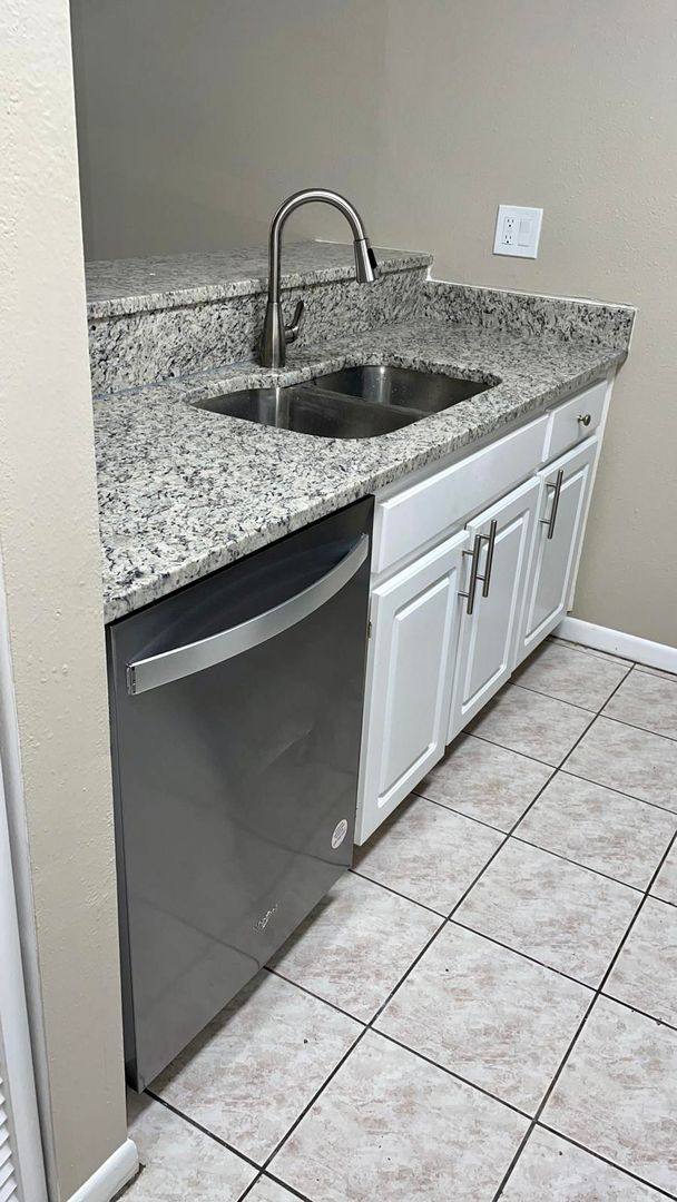 Apartment for rent at 1915 W Waters Ave, Tampa, FL 33604