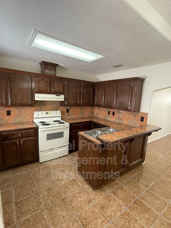 Apartment for rent at 1712 Phoenix #3, Edinburg, TX 78541