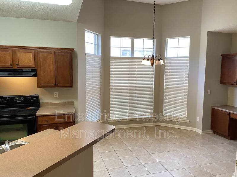 House for rent at 5236 Laurelhome, Memphis, TN 38125